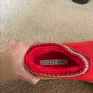 Red cozy girl Women's mules